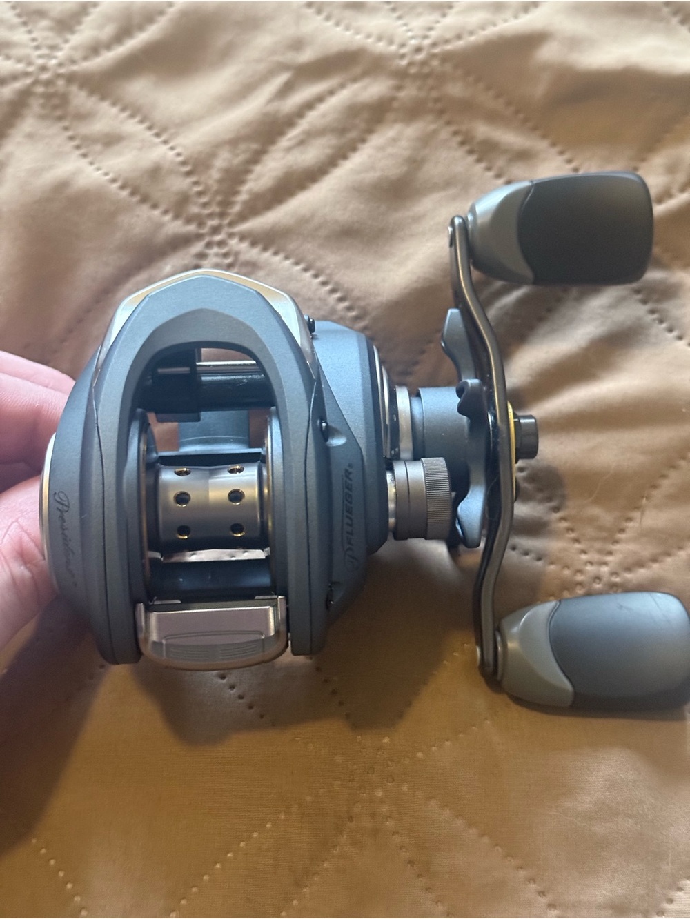 Pflueger Low-Profile Baitcasting Reel brand New!